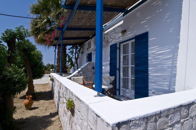 Sardis Rooms Aliki  Exterior photo